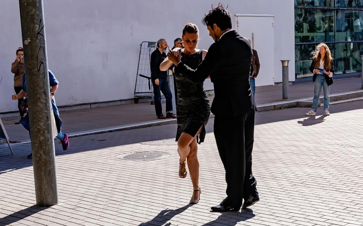 Tango på Sergels torg