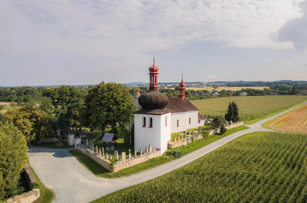 Za tajemstvím kostela Svatého Ducha v Dobrušce