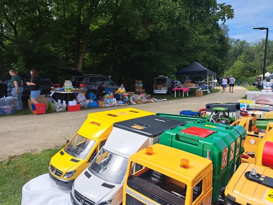 Speelgoedbeurs en rommelmarkt
