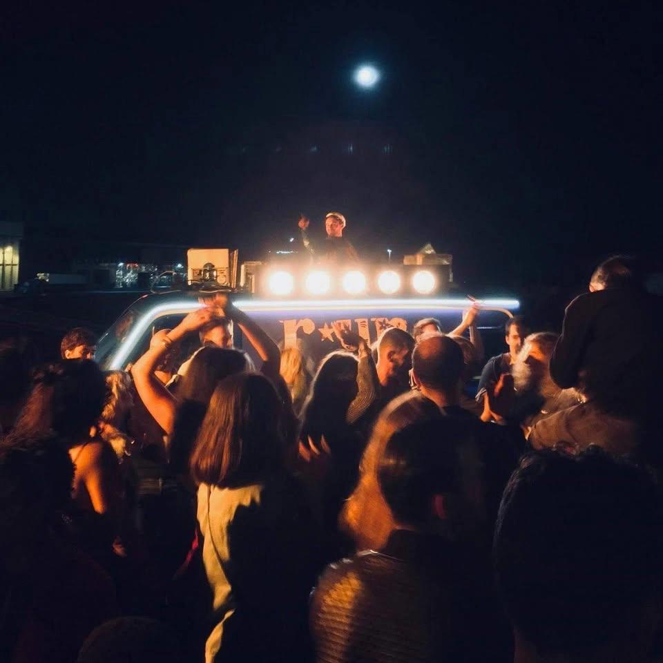 FETE DE LA SAINT JEAN - La Camioneta (DJ set ambiancé mobile)