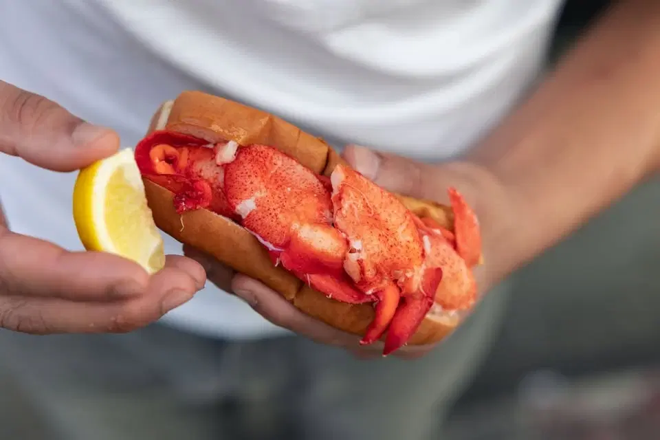 Cousins Maine Lobster Food Truck at Tractor Supply Co – Manning