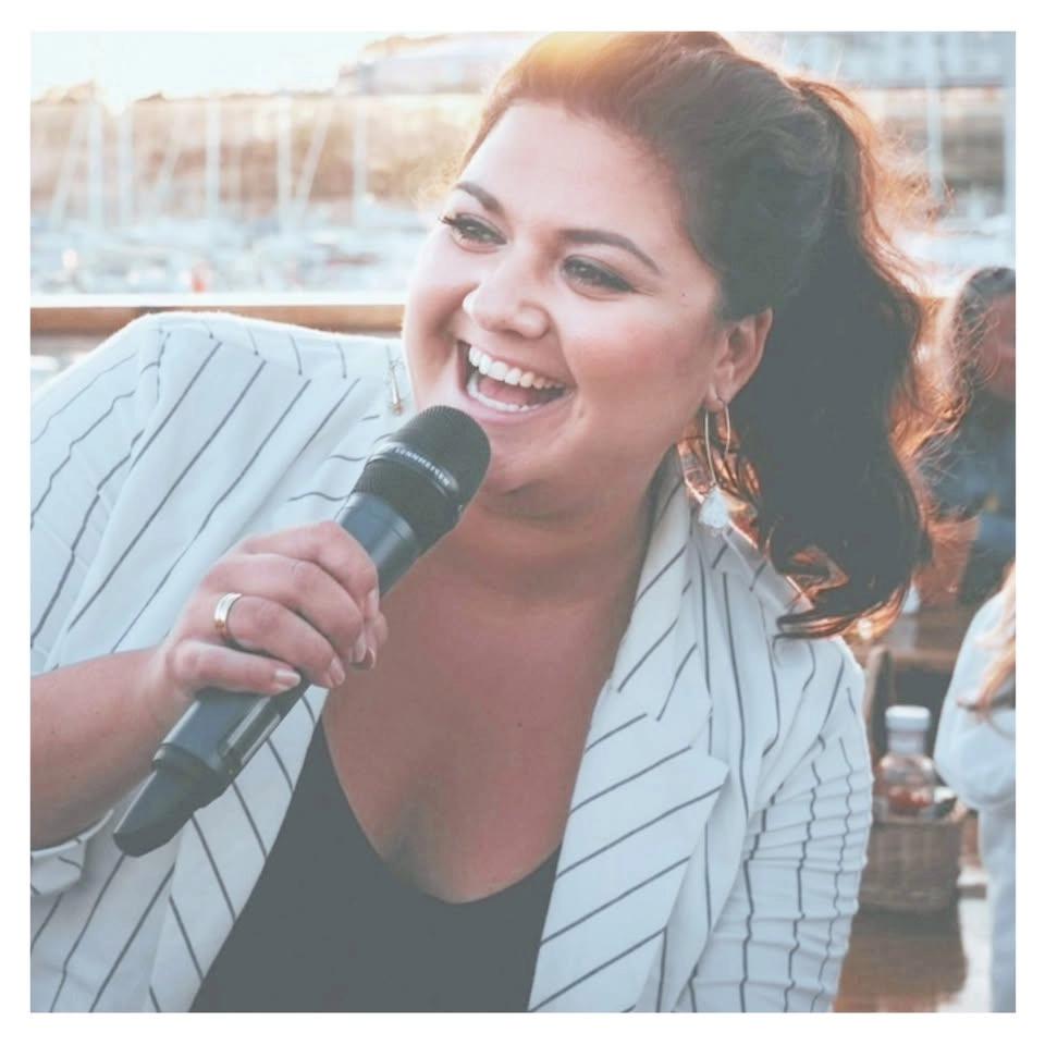 Funk It Up vid havskanten med Sarah Howard