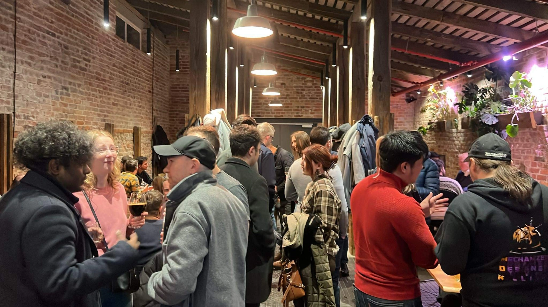 20s 30s International Social & Activities in Warsaw