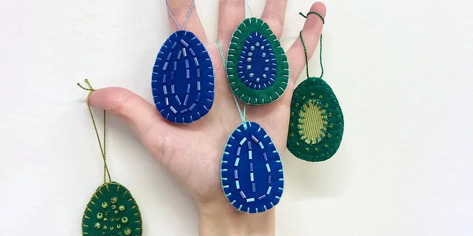 Brodera påskhängen på Nacka hembygdsmuseum