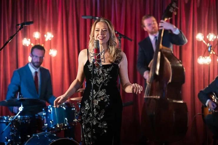 Lydia Bell & The Jazz Hours