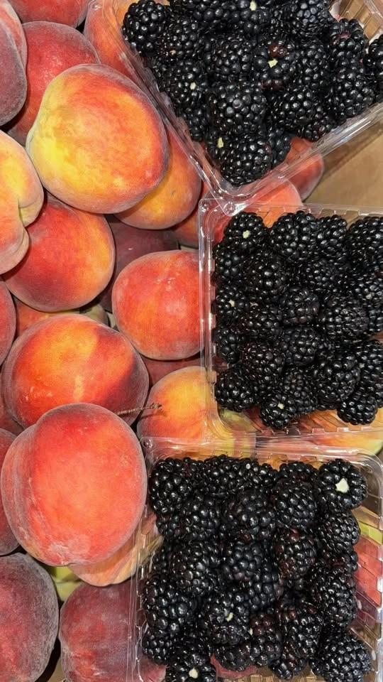 Richfield/Bloomington MN Georgia Peaches🍑 Blackberries & Cherries🍒 Truckload Sale!