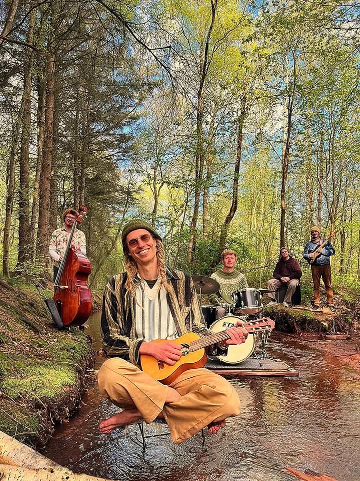 Årets lys: Sommersolhvervs-skovkoncert-ceremoni med Solplet og Århus naturfællesskaber
