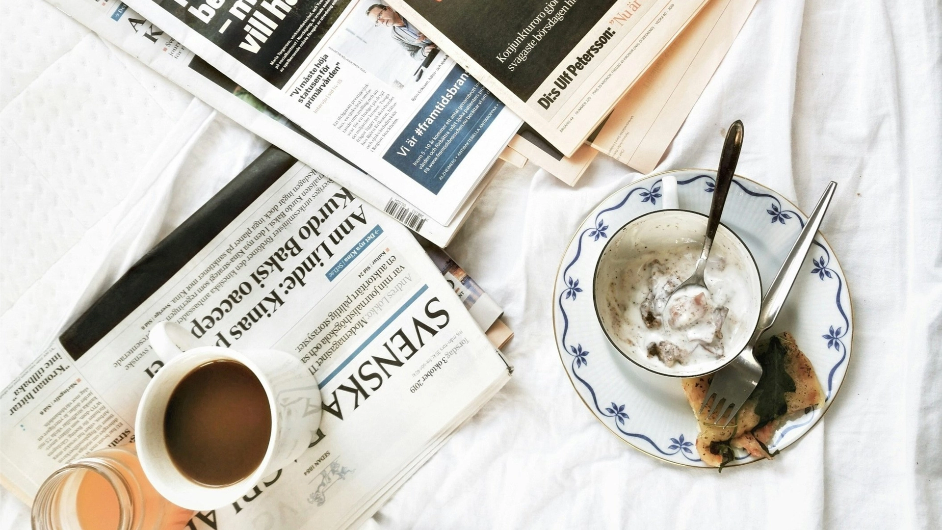 ☕Coffee, and the paper