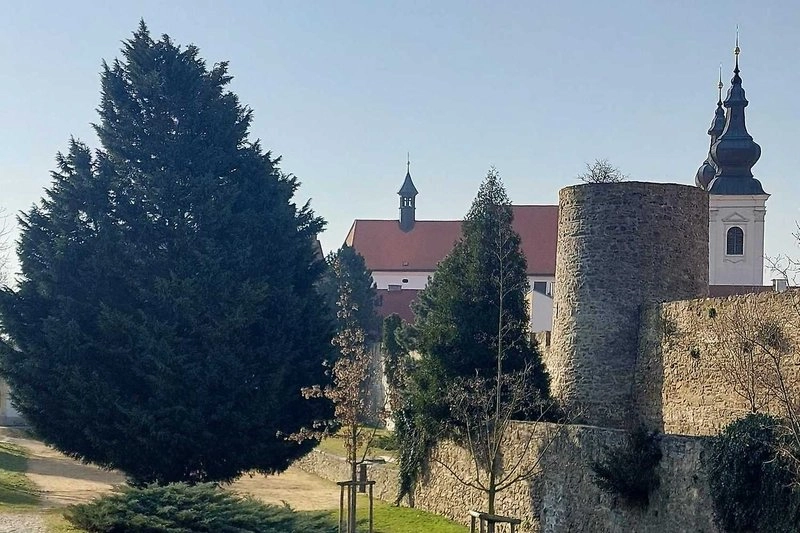 Putování kolem znojemských hradeb