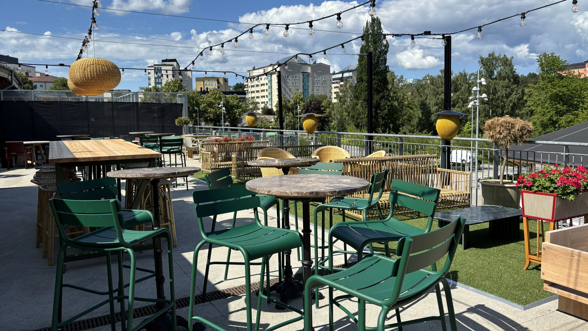 Mingelmiddag efter personaldag