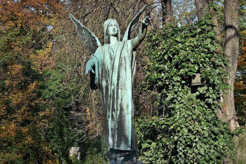 Procházka Olšanskými hřbitovy za osobnostmi 19. a 20. století