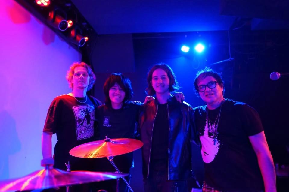 Glitter Etiquette @goldsoundsbar