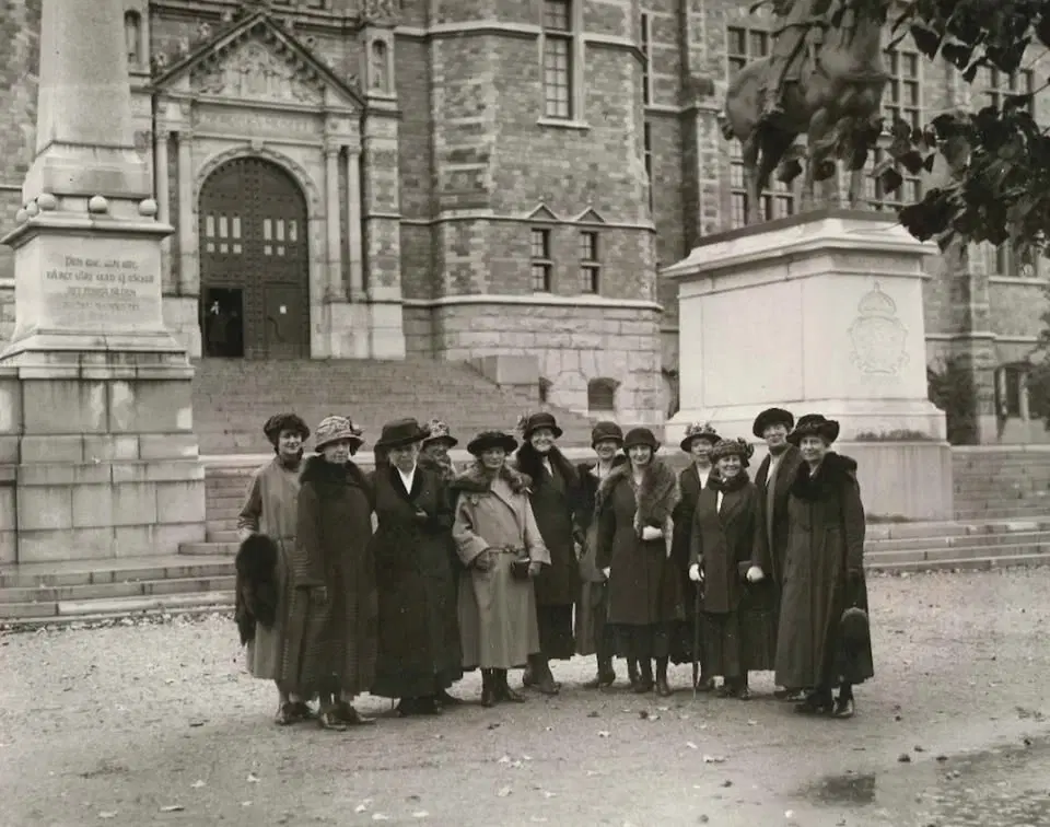 Kvinnorna som samlade folktron