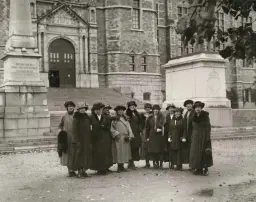 Kvinnorna som samlade folktron