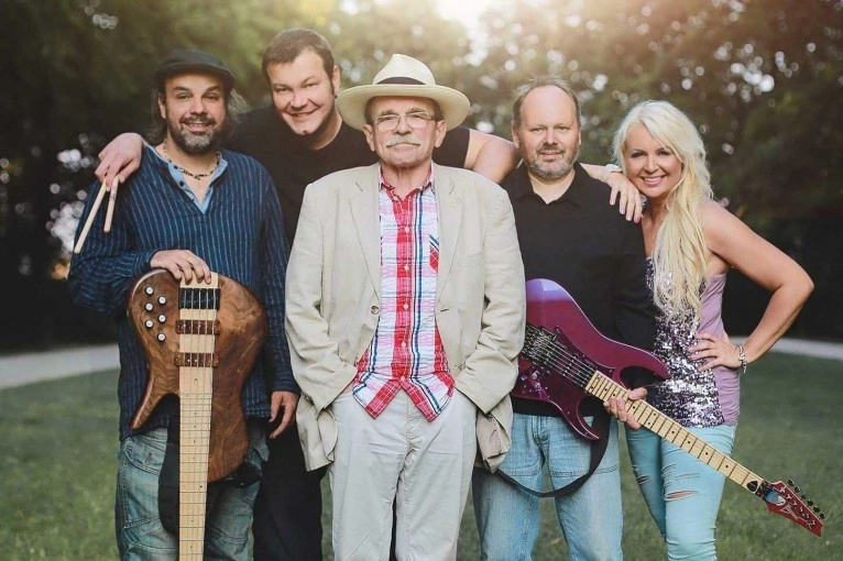 Jaroslav Uhlíř: Hodina zpívání s kapelou