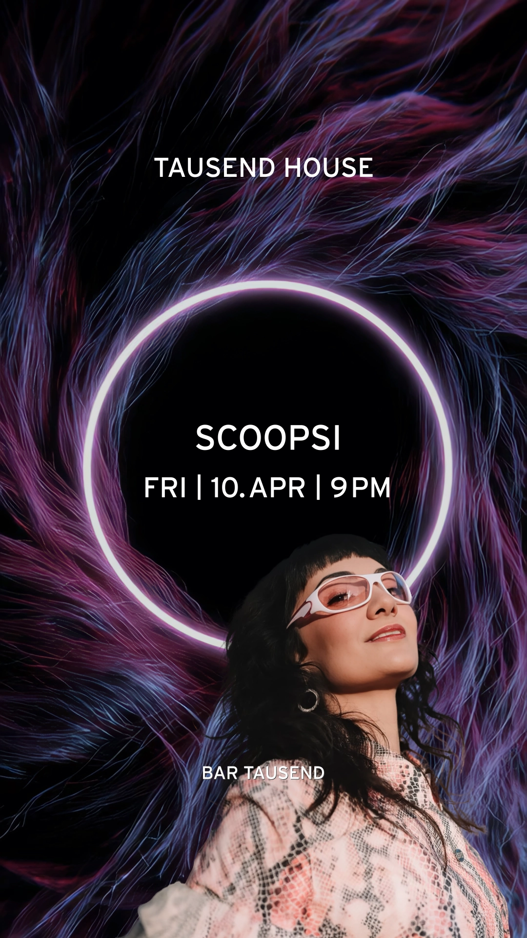 Tausend House: Scoopsi