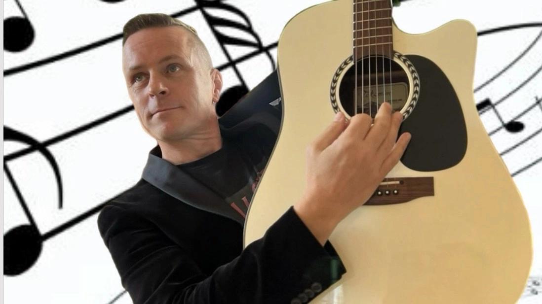 Sommarkväll-musik med glöd