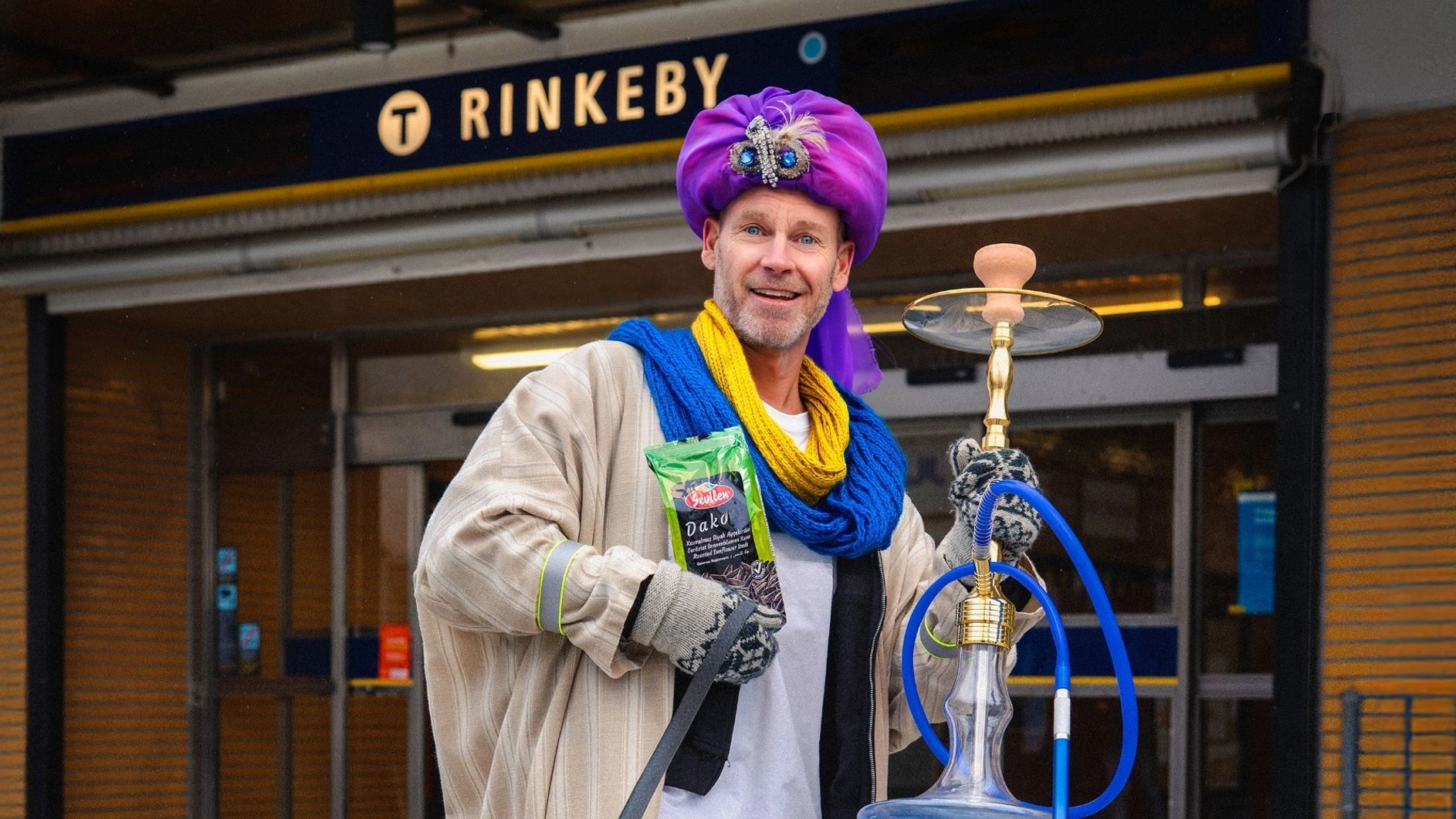 OSVENSK? Fika, falafel och falukorv | Palladium, Malmö