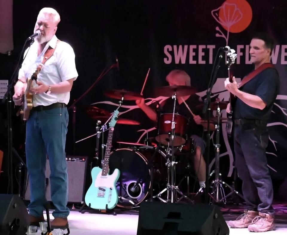 Roy Dyer and Locked & Loaded Live on the Sweet Flower Stage @ The Commons!