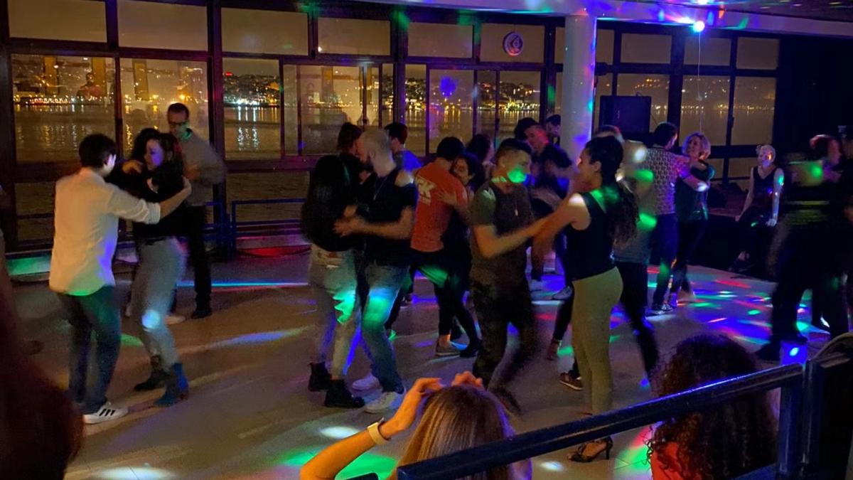 Friday Bachata party (Class & Social Dance )