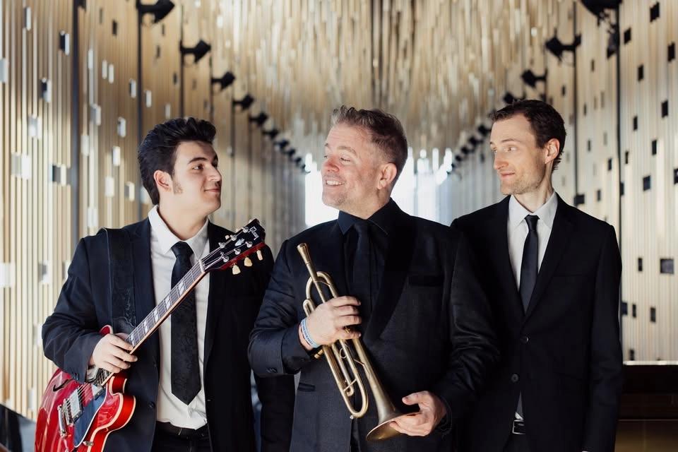 Adam Hall's Honky Tonk Juke Joint - Live at the Ellington
