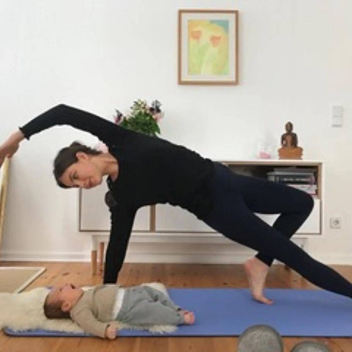 Mama Baby Yoga, Postnatales Yoga mit/ohne Baby 0+ mit Marion