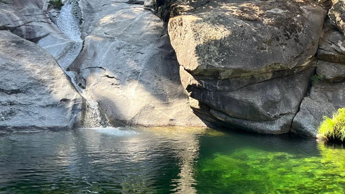 SENDERISMO SÚPER REFRESCANTE 💦GREDOS: POZAS 🏊♂️ JACUZZIS Y PISCINAS NATURALES