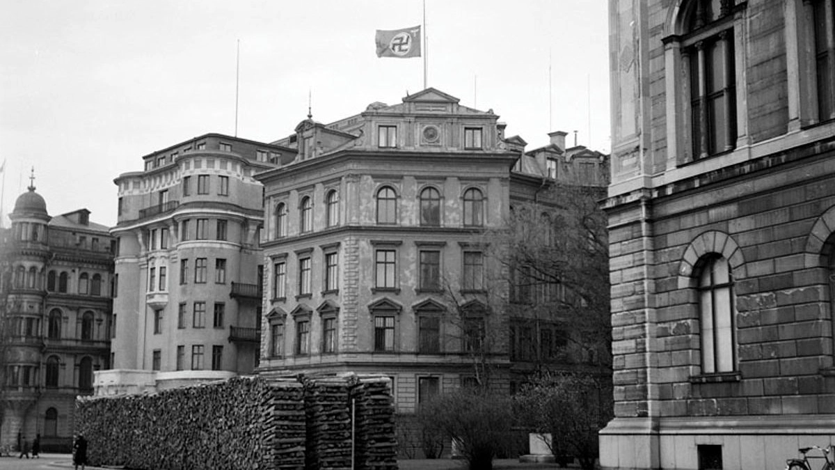Stadsvandring Bland flyktingar och nazister