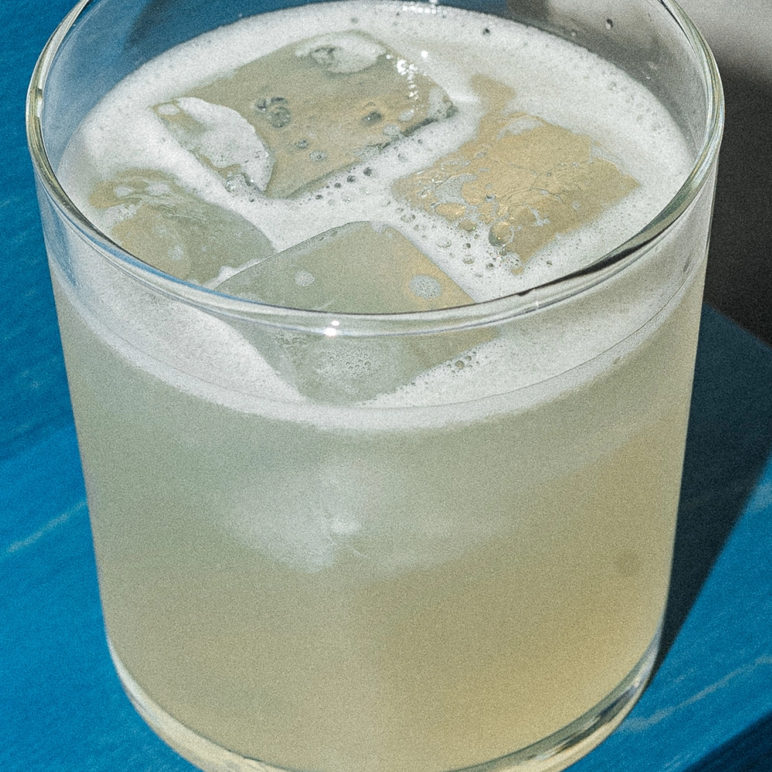 Andrea Dare, Brigitte Noir, Knag