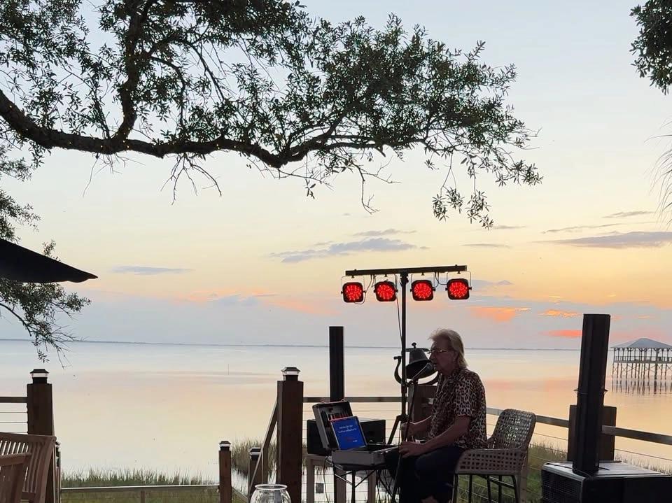 Live Music at The White Marlin - Don Audette
