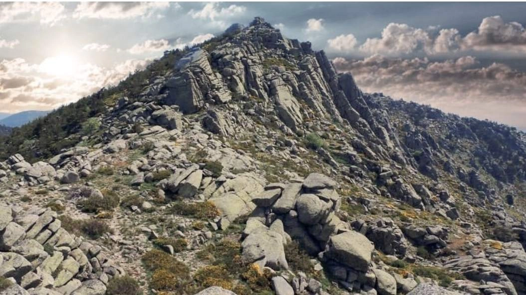 09/05 SÁBADO⛰️GASTRO-RUTA SENDERISMO A LA PEÑOTA + ASADOR EN GUADARRAMA🍲⛰️