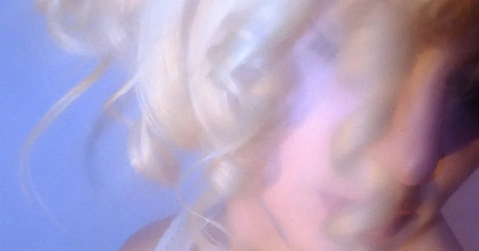 Blondinens historia av teatergruppen Hjärter fem