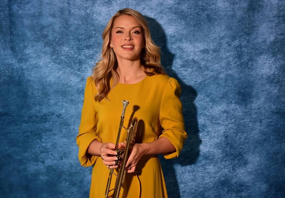 Trumpetaren och vokalisten Bria Skonberg med kvartett
