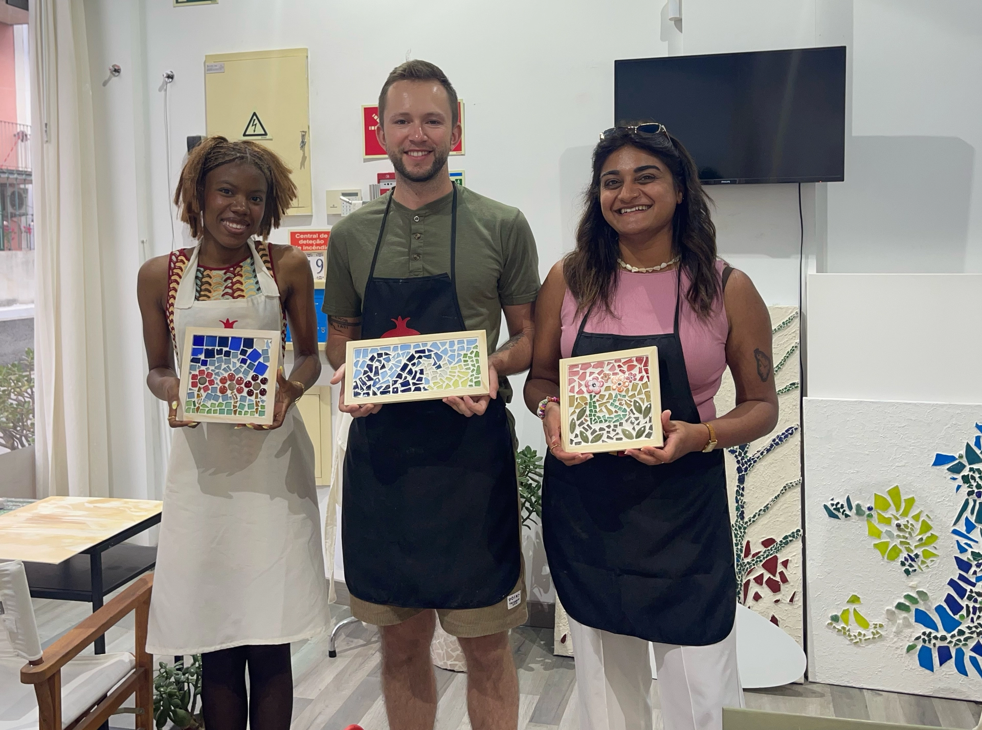 stress- free Mosaic workshop: Transforming pieces into Art