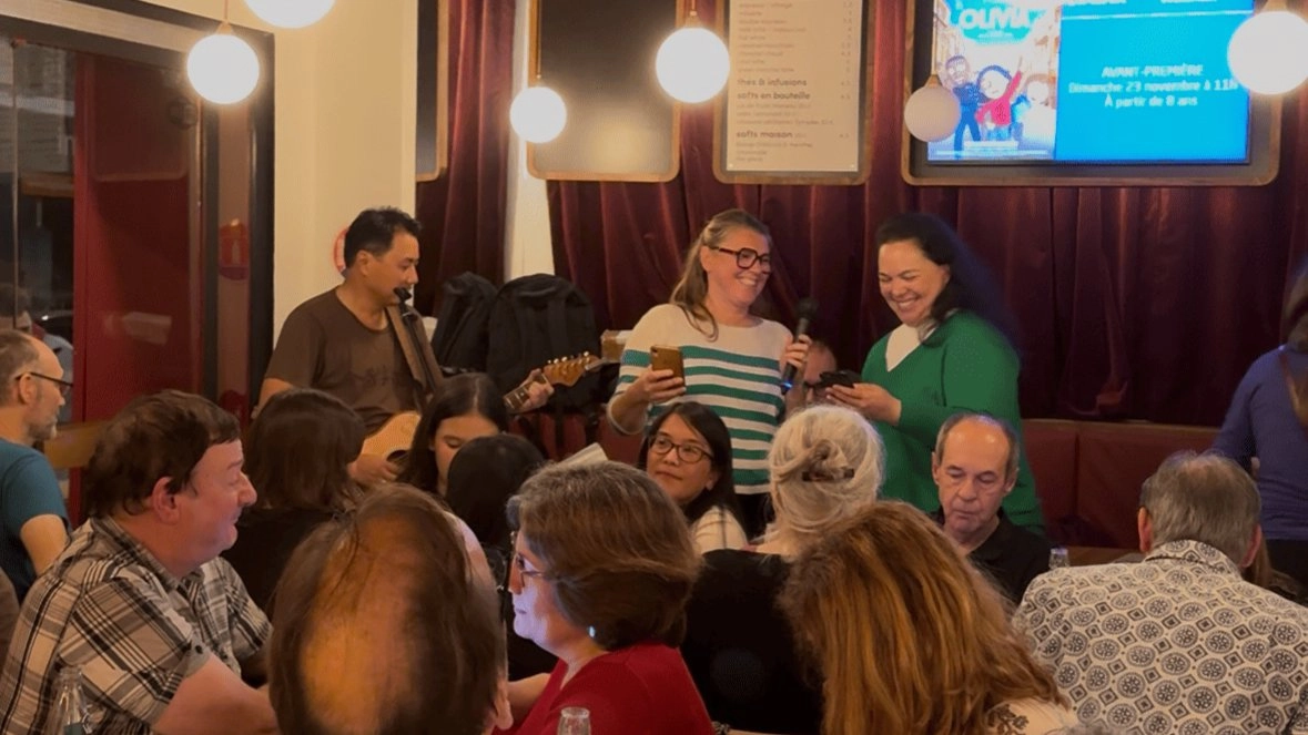 karaoke/open mic live