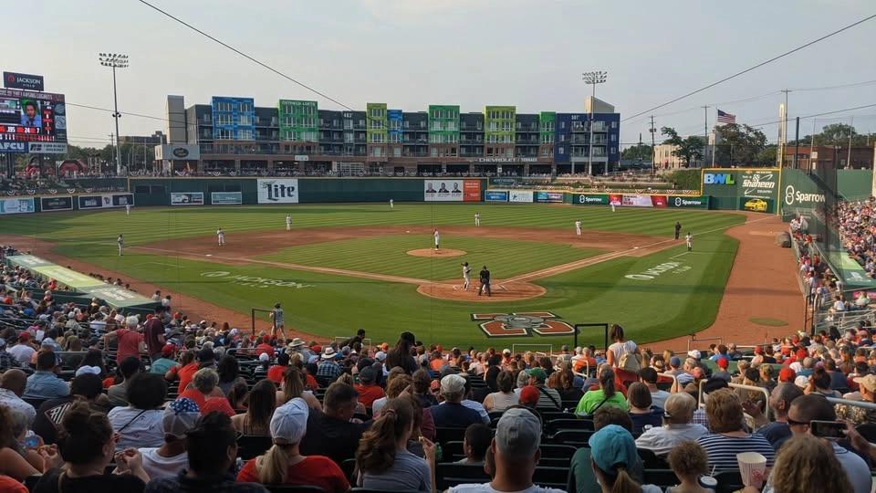 Lansing Lugnuts Vs. Lake County Captains