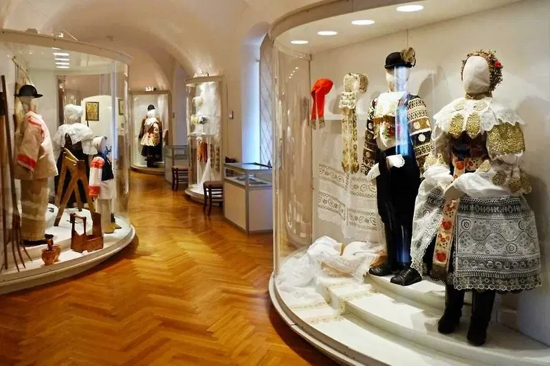 Ľudový textil trnavského regiónu