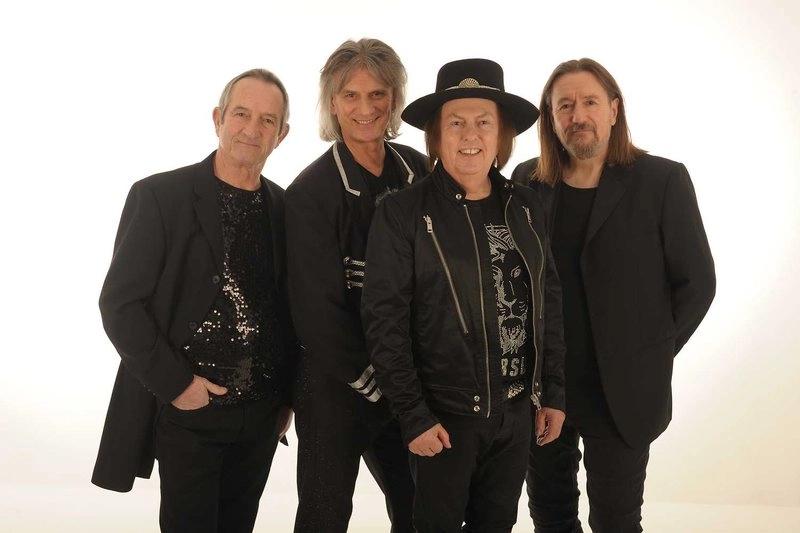 Slade + support: Precedens
