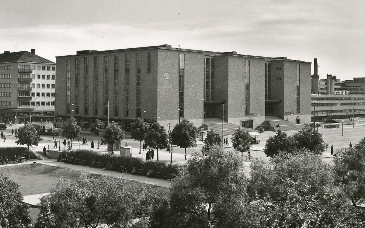 Stadsvandra med Stadsmuseet runt Medis