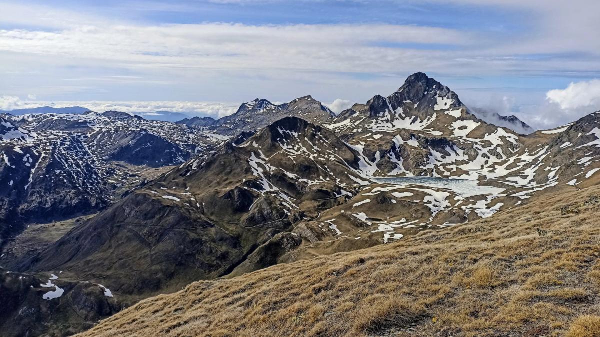 🐝 Crestas y picos • Pallars vs Val d’Aran ☀️2D/1N🌜