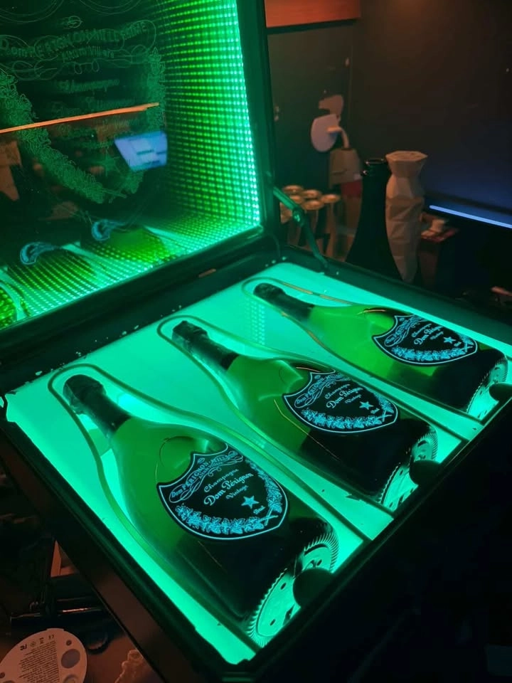 VALBORG @ KYOTO X AMANDA X OLIVIA