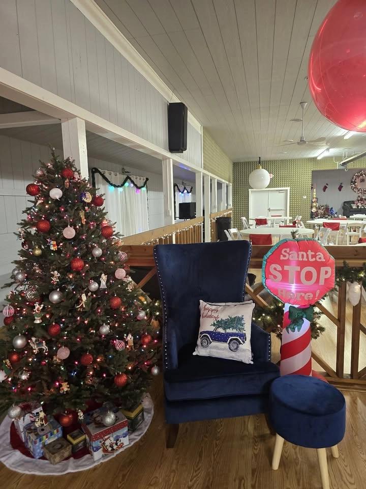 Craft & Vendor Show at the Acres: Brunch with Santa