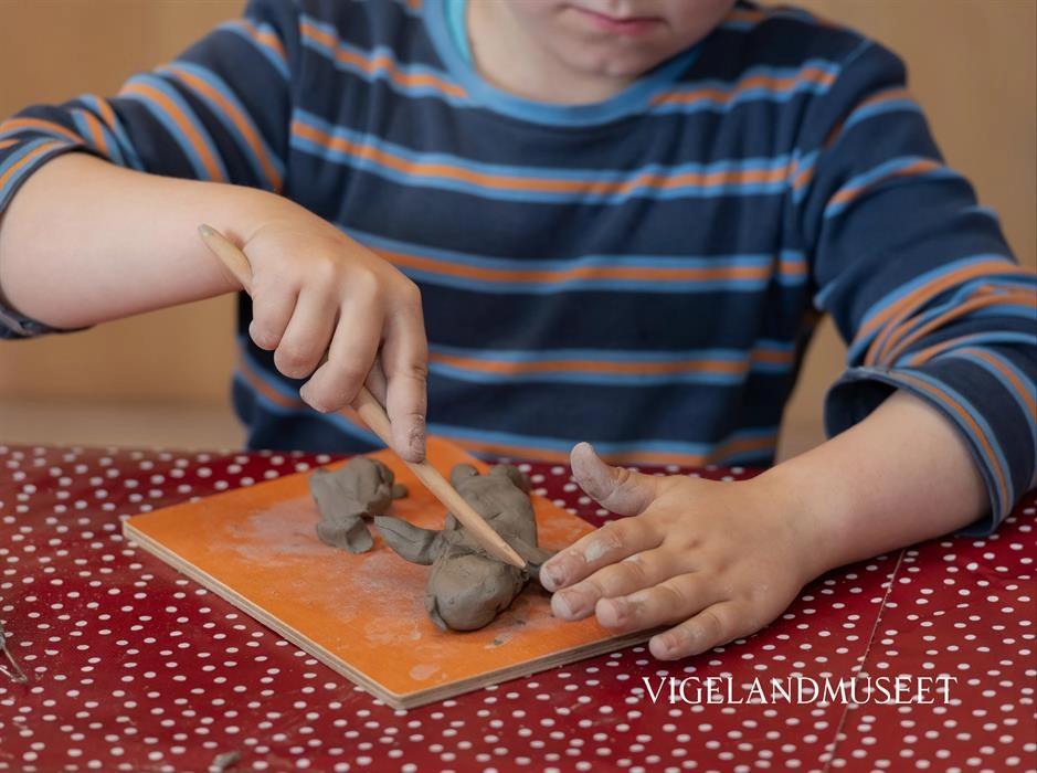 Summer Workshop for the Family: Make Sculptures in Clay