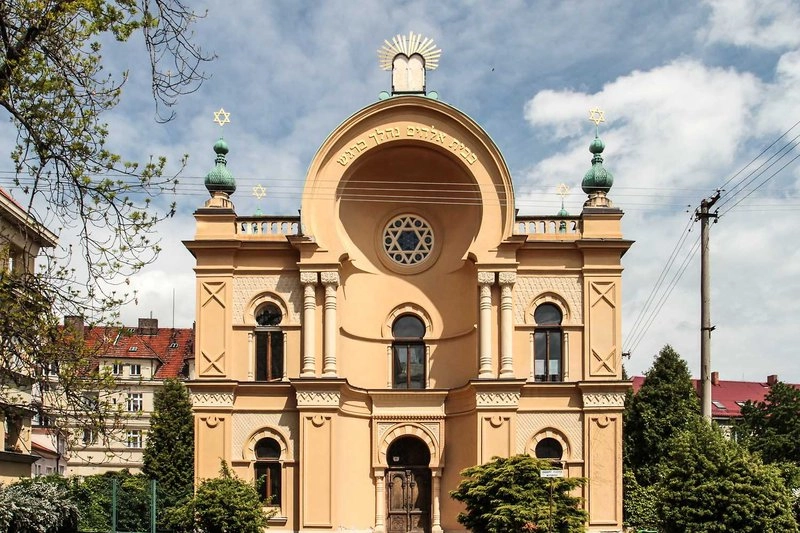 Scénické čtení hebrejské poezie – Mešuge dům