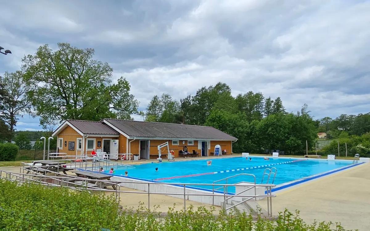 Vattengympa för dig med funktionsnedsättning på Stora Sköndals handikappbad