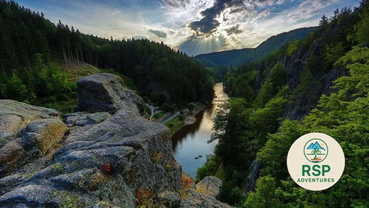Loket Adventure Quest : Castles, Cliffs & River Thrills