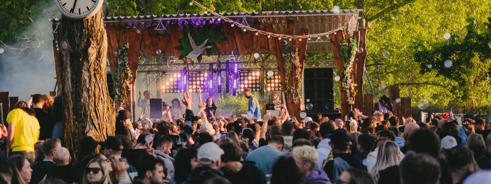 1. MAI RAVE auf Wolkezwei - Season Opening • Tages Open Air • Leipzigs urbane Stadtidylle an der AWK