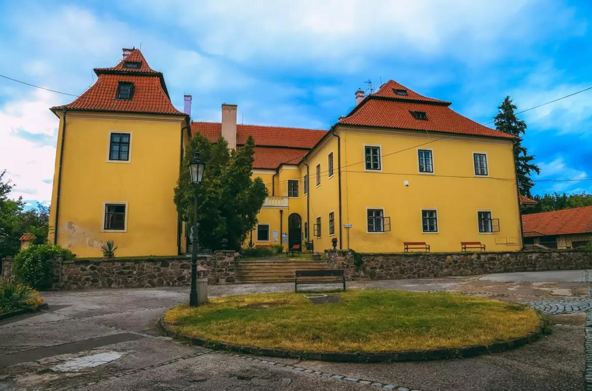 Pouť Porcinkule v Hořovicích na nádvoří Starého zámku 2026