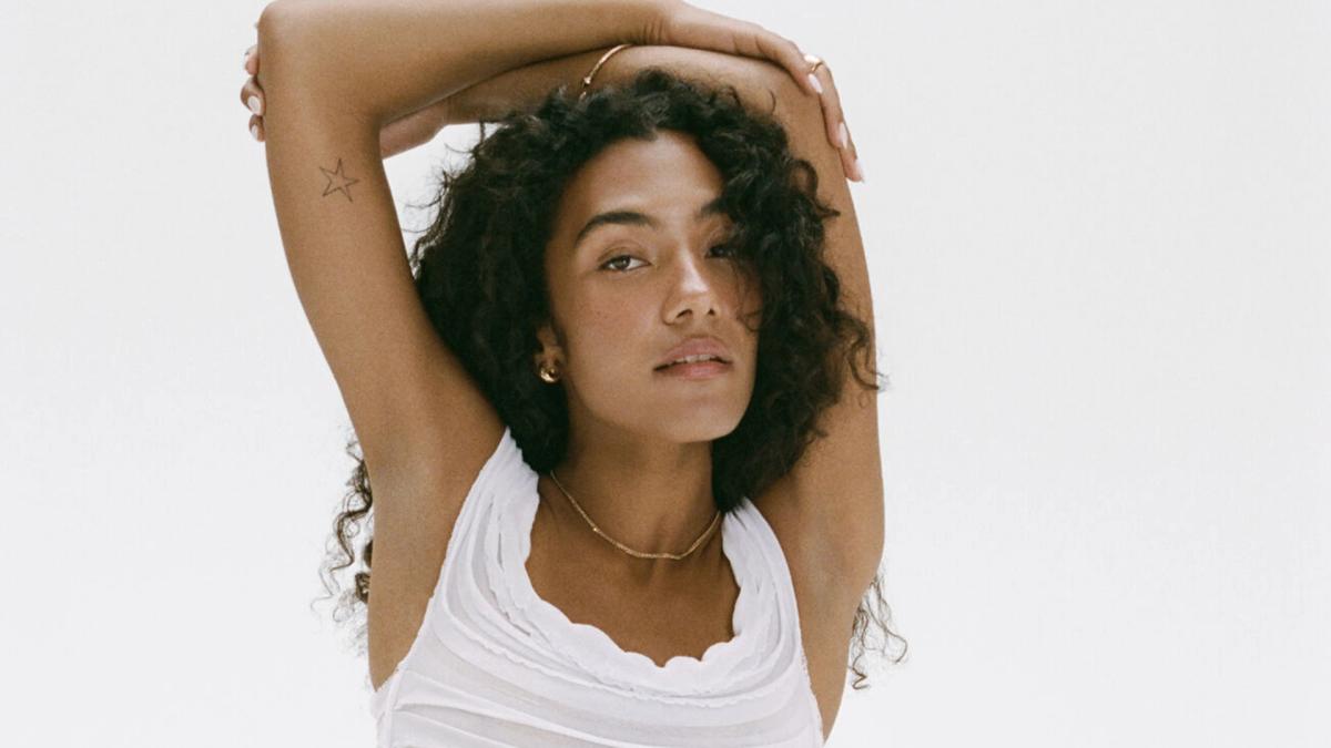 Olivia Dean: The Art Of Loving Live