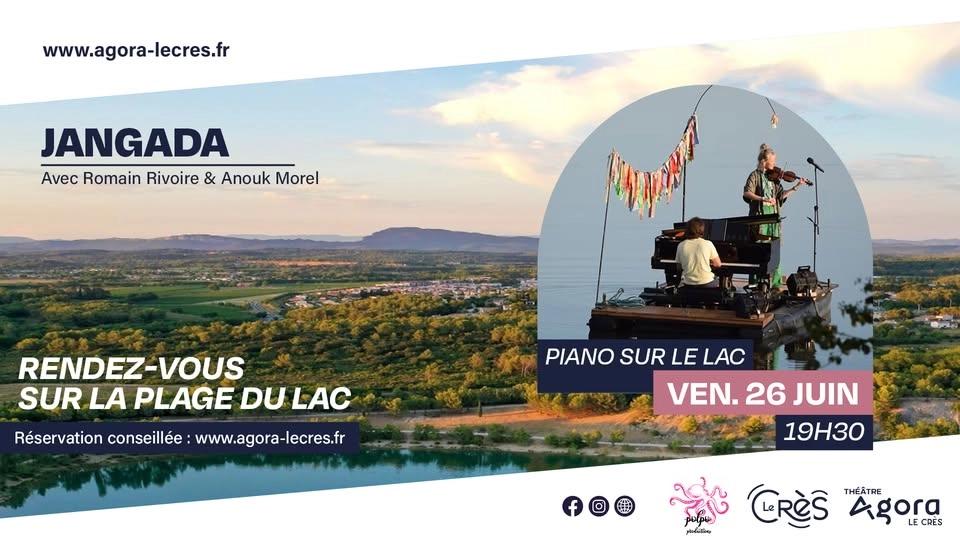 Piano sur le lac